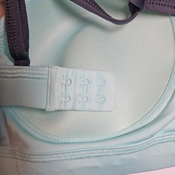 Champion Women’s Sports Bra XL Mint Green Gray Crisscross Back Adjustable Hook - Picture 7 of 7